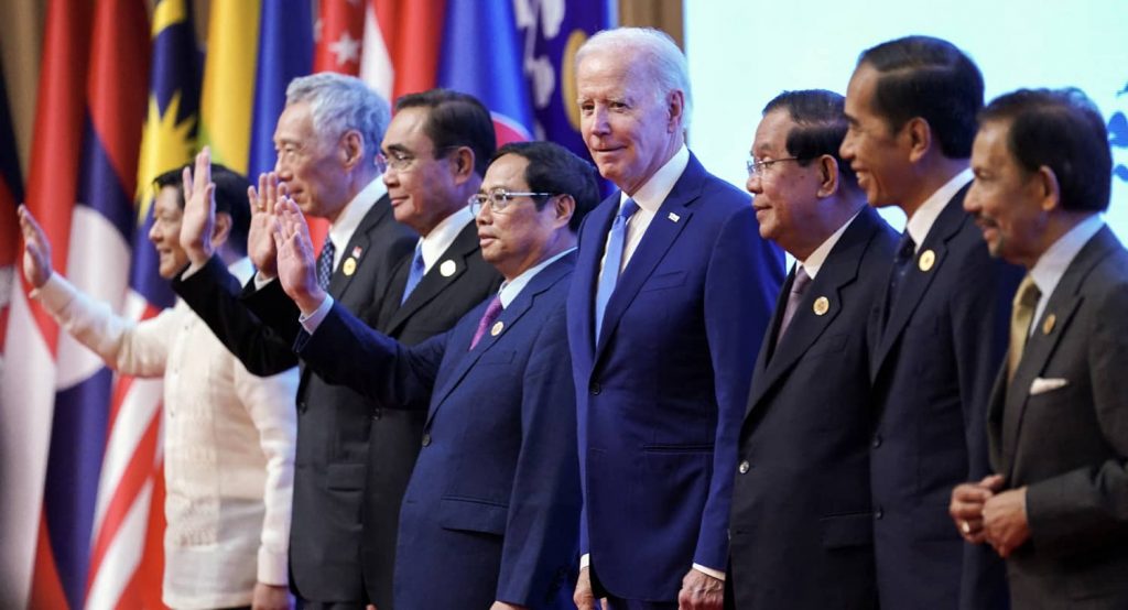 US President Joe Biden with ASEAN leaders during the 2022 ASEAN summit in Cambodia, November 2022. Photo credit: REUTERS/Kevin Lamarqu