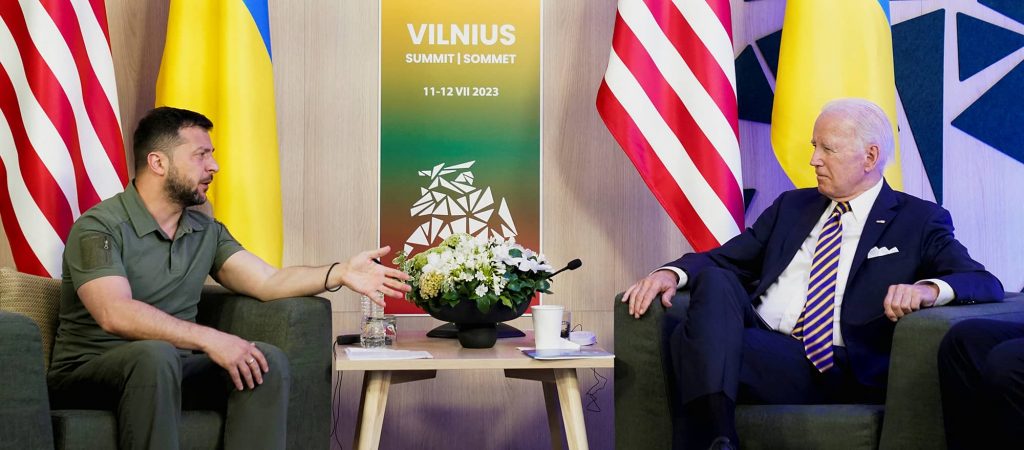 US President Joe Biden and Ukraine's President Volodymyr Zelenskyy at the NATO summit in Vilnius, Lithuania, July 2023. Photo credit: REUTERS/Kevin Lamarque